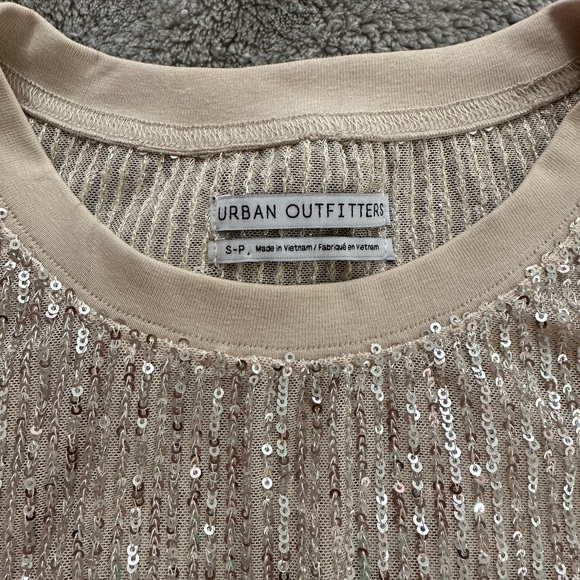 Urban Outfitters sparkly sequin crop tee - Picture 3 of 4